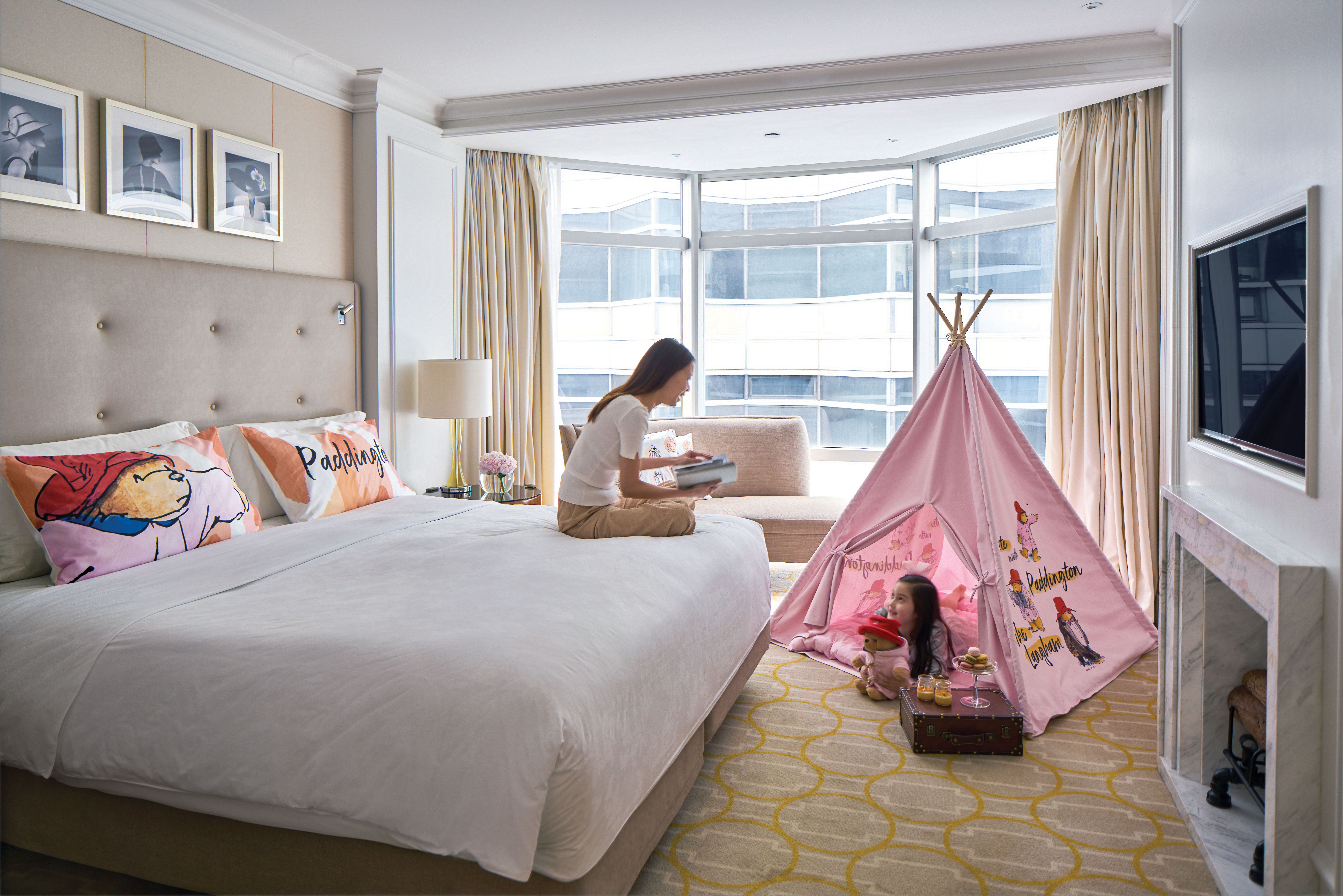The Langham Chicago room offer "Play time with Paddington"